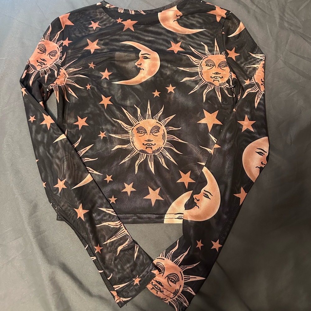 Women’s long sleeve top
